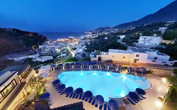 Soggiorno presso l'Hotel Terme San Lorenzo a Lacco Ameno (ISCHIA) dal 30 Maggio al 06 Giugno 2027